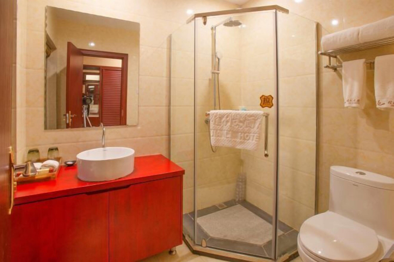 Bathroom 3, Jia Li Hotel, Dali Bai