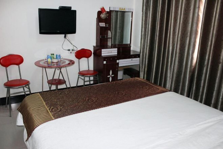 Bedroom 5, Wudangshan Dazhong Hotel, Shiyan