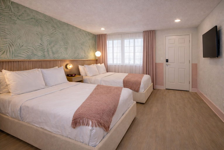 Room 3, Abode Beach House, Pinellas