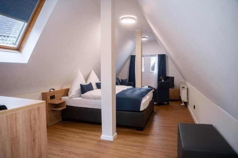 Room 4, Hotel Wolfsschlucht, Euskirchen