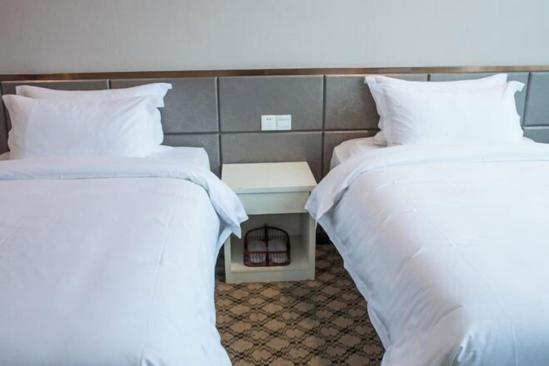 Bedroom 3, Jinjiang Garden Hotel, Nantong