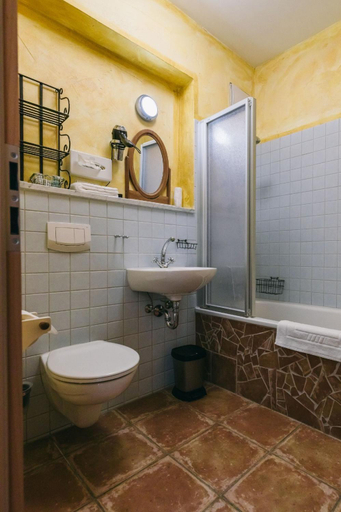 Bathroom 3, Rosi's Dorfwirtschaft, Alb-Donau-Kreis