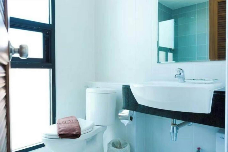 Bathroom 2, Neo Hotel, Pattaya