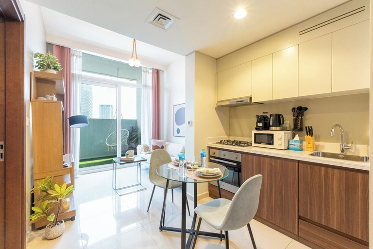 In-room dining 5, High-Floor Luxury 1BR - Business Bay, Dubai