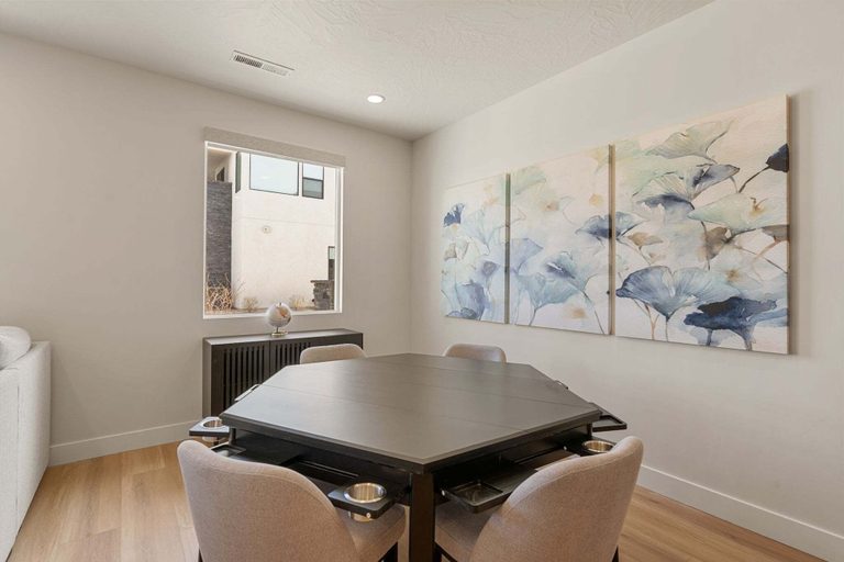 Dining 3, Rockaction Destination 5 Bedroom Townhouse, Washington