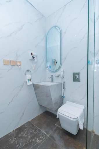 Bathroom 3, Royal Palace Hotel - Jaber, Riyadh