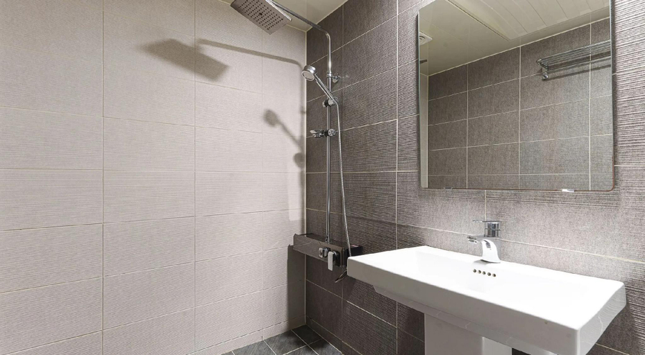Bathroom 5, Incheon Yonghyeondong Praha, Nam