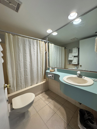 Bathroom 5, Wild Dunes Inn, Cape May