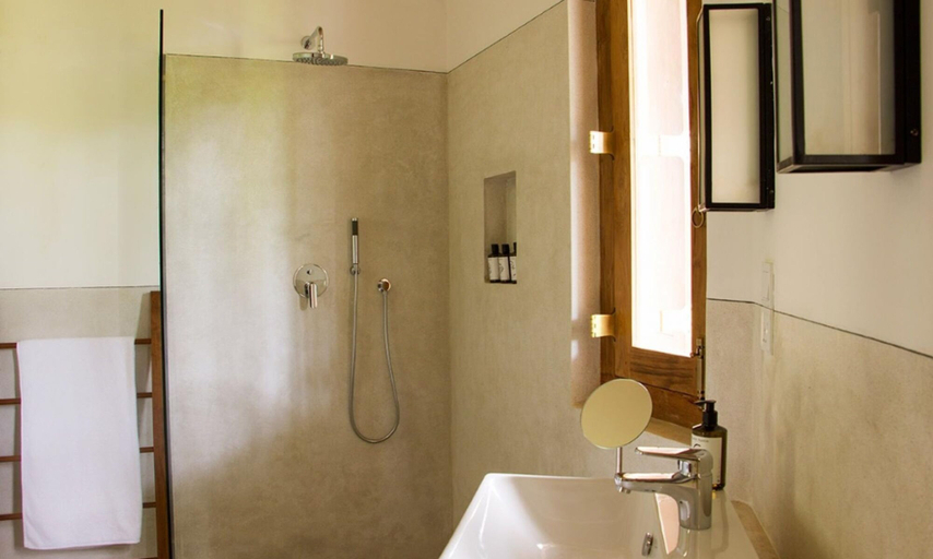 Bathroom 3, Family House With Large Garden In A Peaceful Setting, Akmeemana