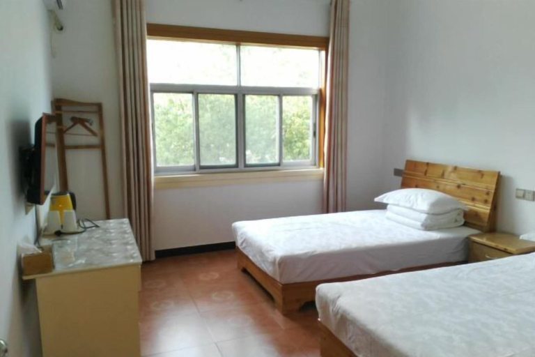 Bedroom 4, Xiuning Yuanyuan Hotel, Huangshan