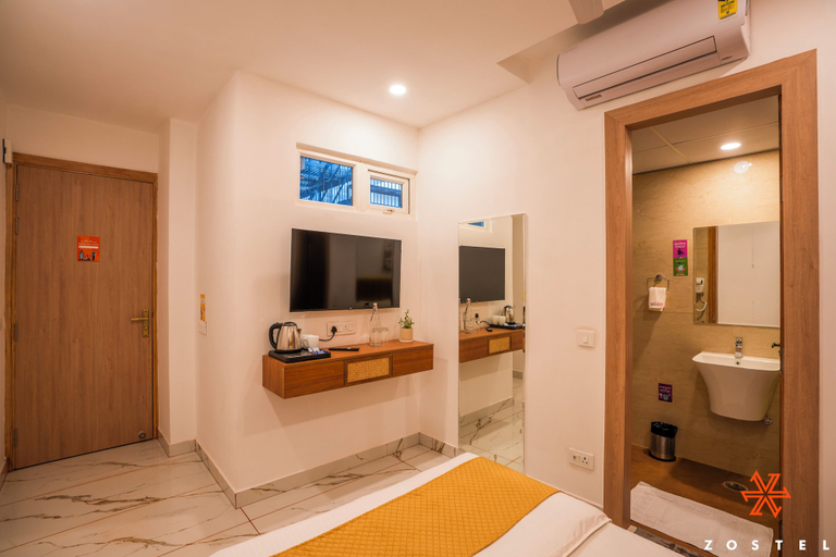 Room 2, Zostel Noida, Gautam Buddha Nagar