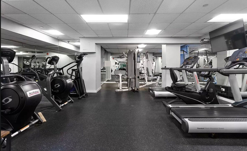 Room 3, 73-406 New 1BR 1bth UWS Doorman Gym, New York