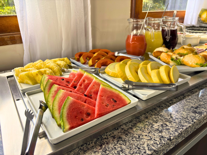 Breakfast meal 3, Pousada Chateau Elegance, Campo Limpo Paulista