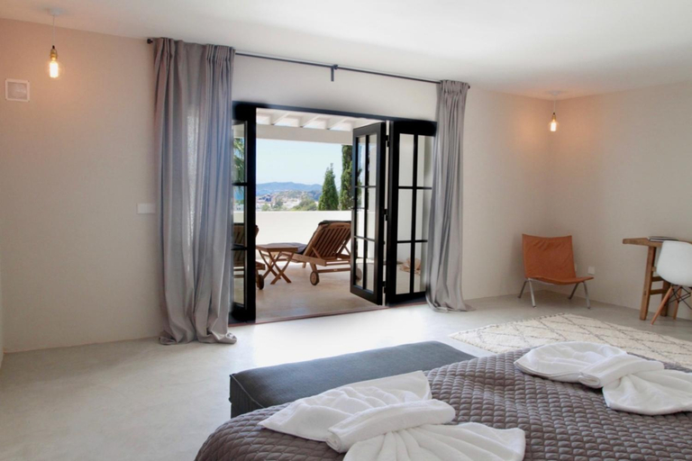 3, Villa in Cap Martinet, Baleares