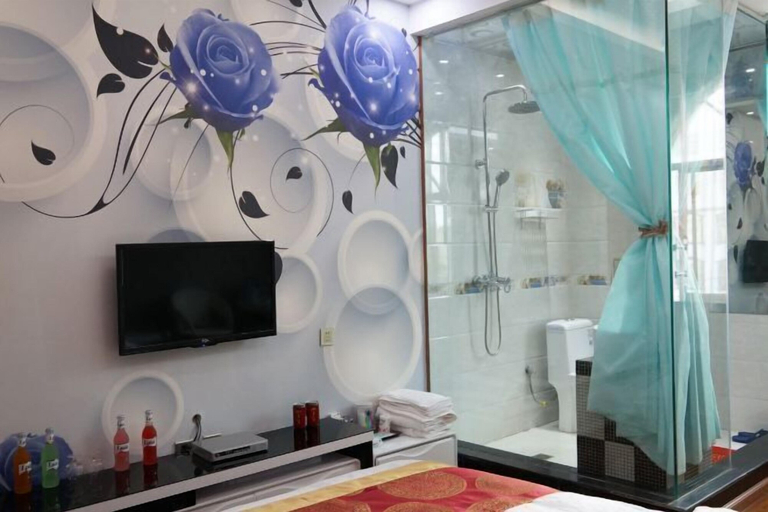 Bathroom 3, Shiping Jinbi Hotel, Honghe Hani and Yi