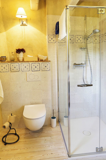 Bathroom 2, Bio-construction Apartment with Natural Bio Pool – Ai Due Gelsi, Vicenza