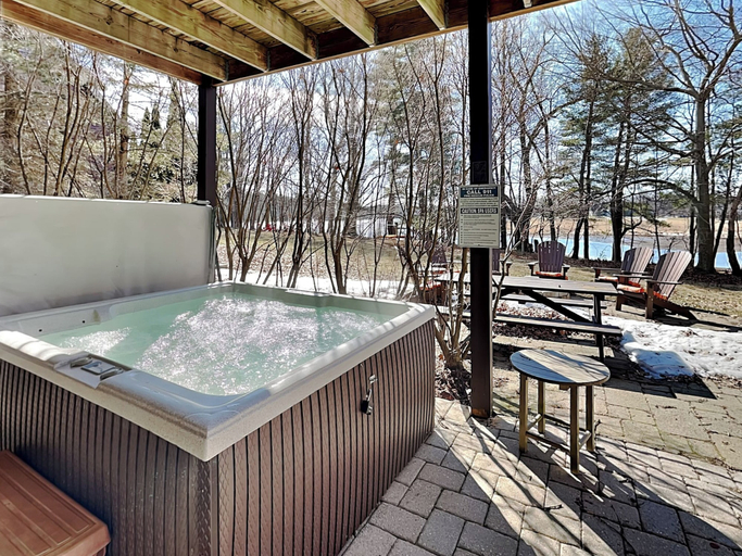 Sport & Beauty, Lakeside Story by Taylor Made Deep Creek, Garrett