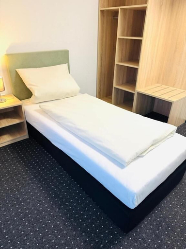 Bedroom 4, Hotel am Weyerhof, Rhein-Erft-Kreis