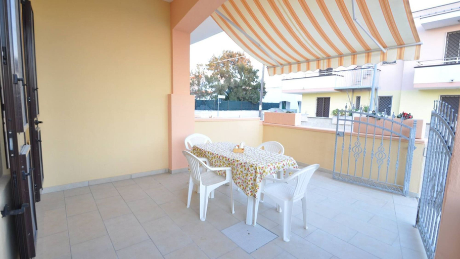 Room 5, Villa for 6 People 2 Bedrooms a few Meters From the sea, Lecce