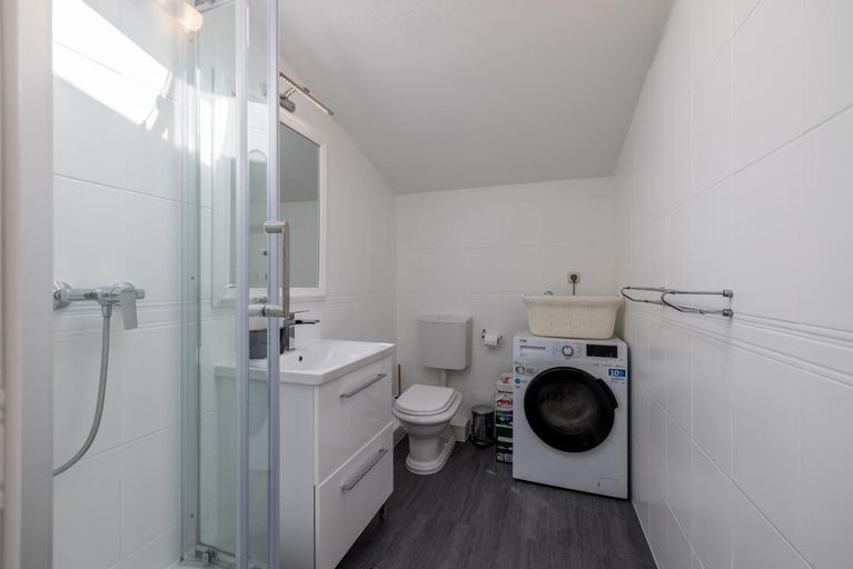 Bathroom 4, Mediterano Apartments, Podstrana