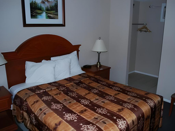 Bedroom 2, Econo Lodge Inn & Suites Drumheller, Division No. 5