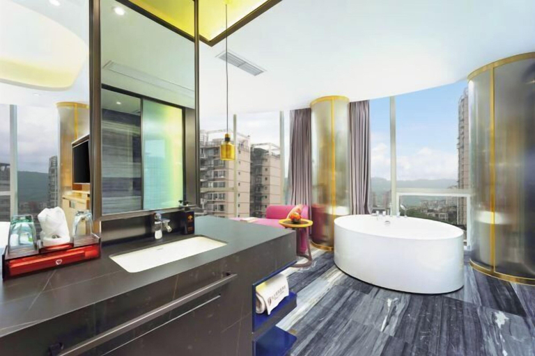 Bathroom 5, Kai Er Dun Hao Ting Hotel, Yibin