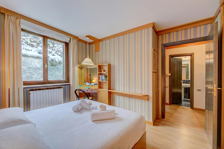 Room 2, Appartamento Alpetta 37 Ski In - Ski Out, Torino
