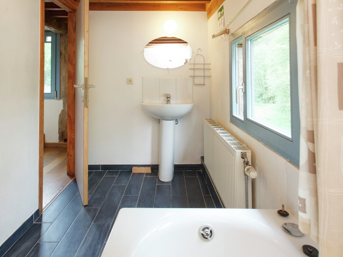 Bathroom 3, Forest Escape, Luxembourg, Luxembourg