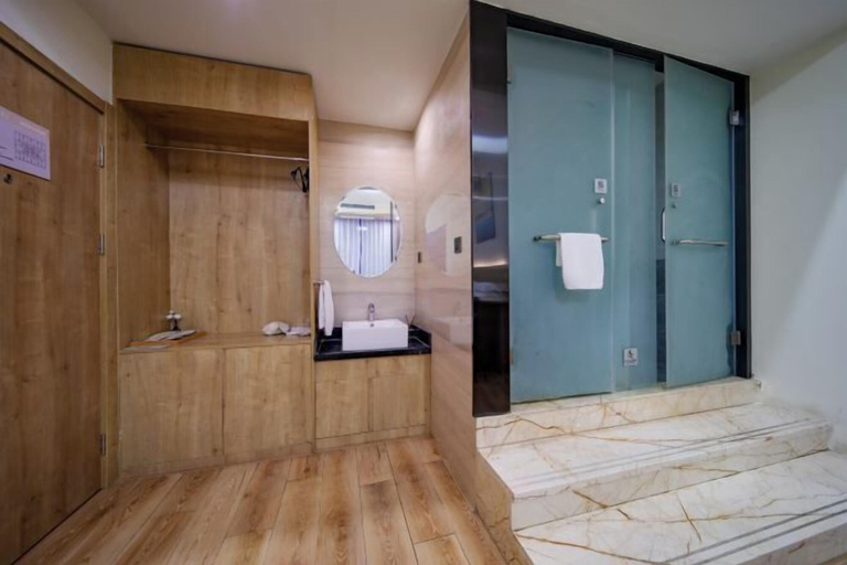 Bathroom 4, Timeless Hotel, Yantai