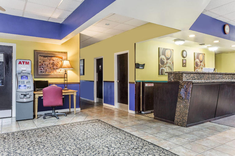 Public Area 2, Days Inn by Wyndham Goldsboro, Wayne