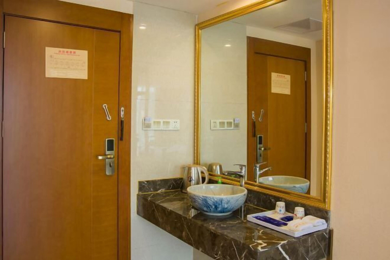 Bathroom 2, Tao Flute Hotel, Guilin