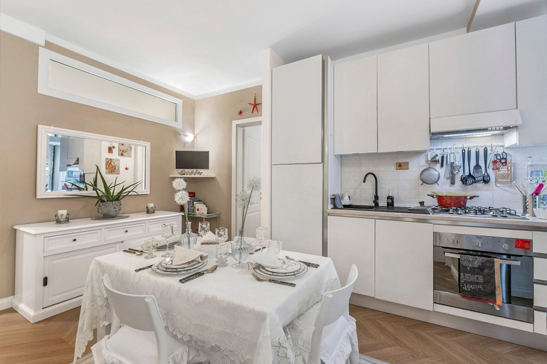 Room 2, Casa Amorosa Town Relax Alassio, Savona