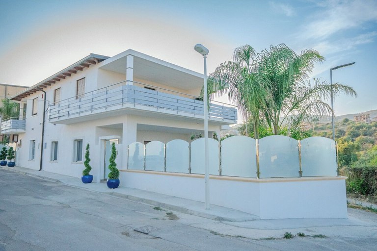 Front of property 2, Casa Vacanze Stella Marina, Agrigento