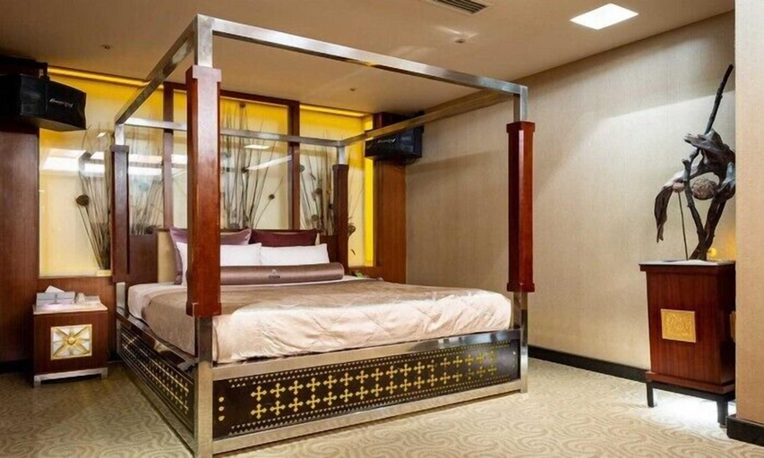 Bedroom 2, In-Stone Motel, Taipei City