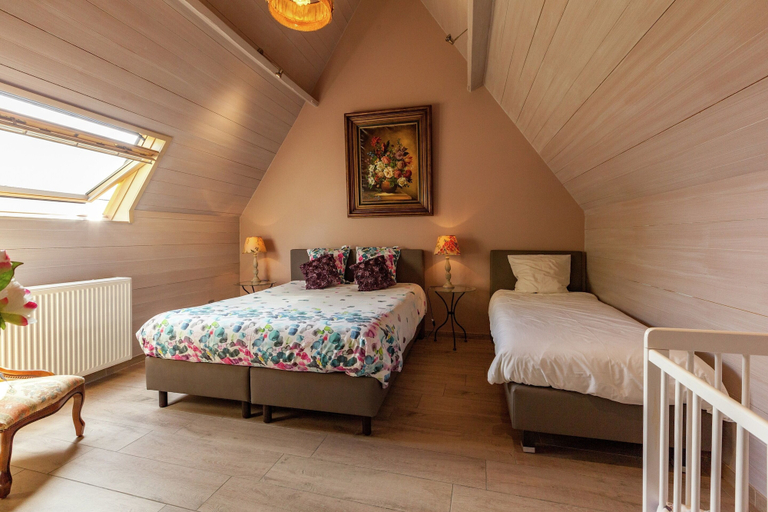 Bedroom 4, Le Bizet Vacation Home, Hainaut