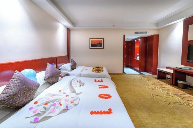 Bedroom, Dunhuang Tianqin Yunshui Hotel, Jiuquan