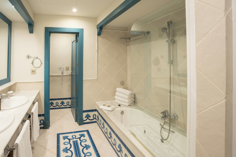 Bathroom 5, Hotel LIVVO Volcán Lanzarote, Las Palmas