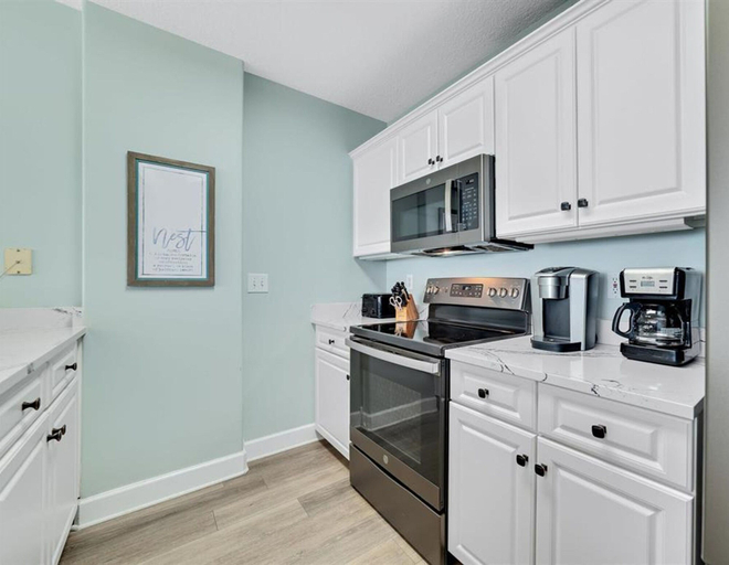 Room 2, Regency Isle 1102 3 3 2 Covered Parking Spots Penthouse, Escambia