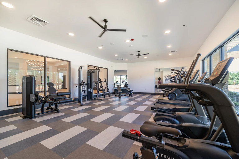 Fitness facility 4, Landing Furnished Apartments - Corinth, Denton
