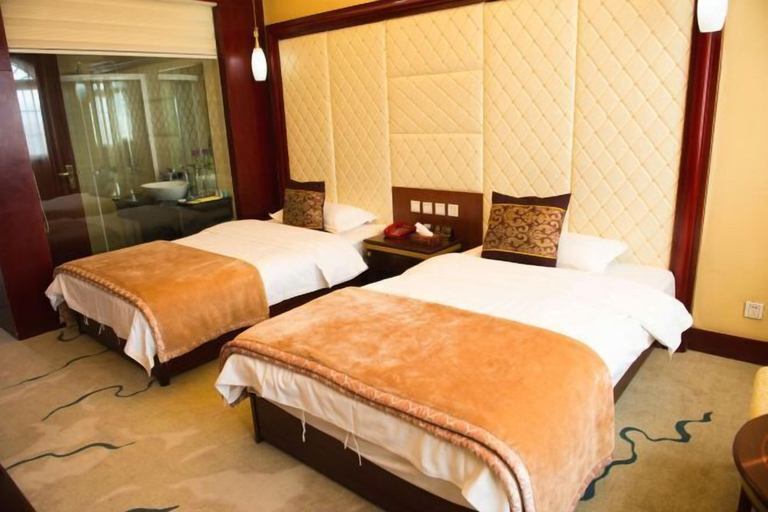 Bedroom, Shenzhou Hotel, Dali Bai