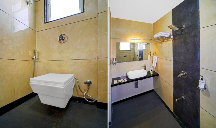 Bathroom 5, Itsy Hotels Sitara, Satara