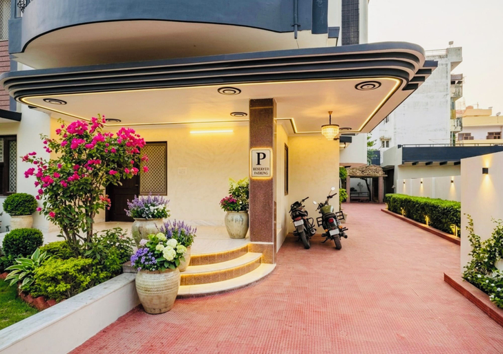 Property grounds 5, The Omaya Kashi, Varanasi