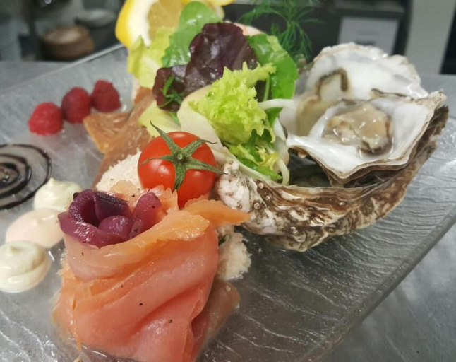 Food & Drinks 5, Bay View Hotel
