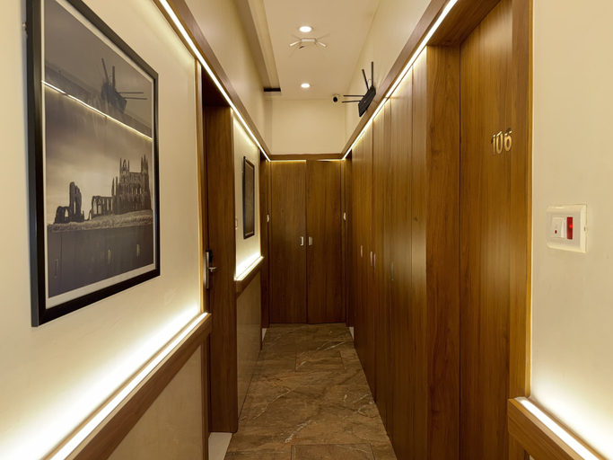 Others 5, Hotel Downtown-Near US Embassy, Mumbai Suburban