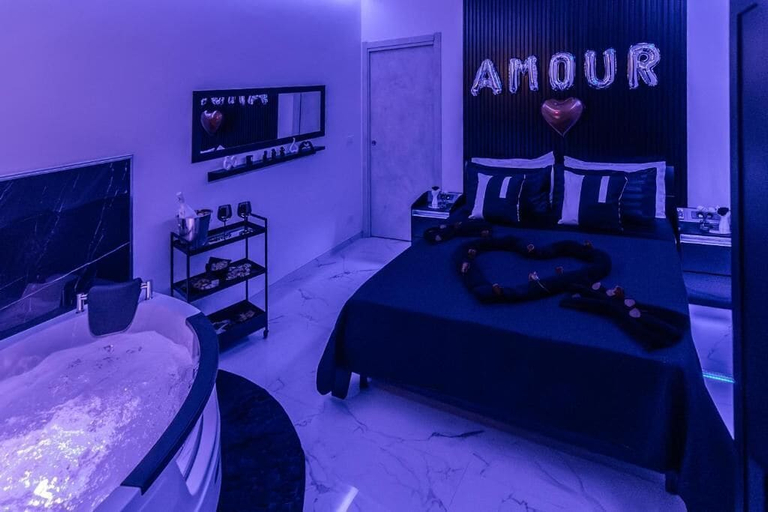 Room 3, Amour, Syracuse