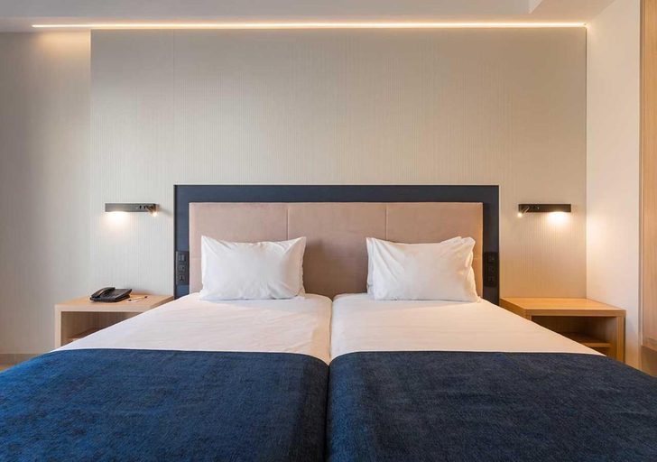 Bedroom 3, Maritim Antonine Hotel & Spa