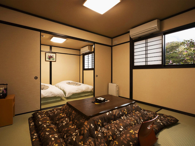 Bedroom, Onjuku Yagura Ryokan, Yufu