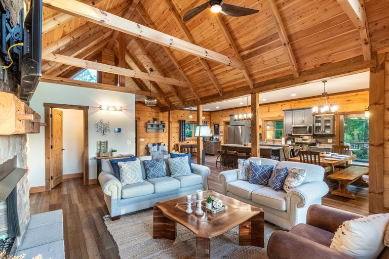Room 3, Luxury Cabin Lake View Access Theater Game Room, Swain