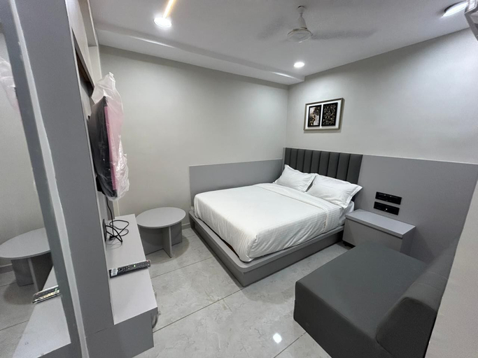 Room 3, hotel shiva inn bopal, Ahmadabad