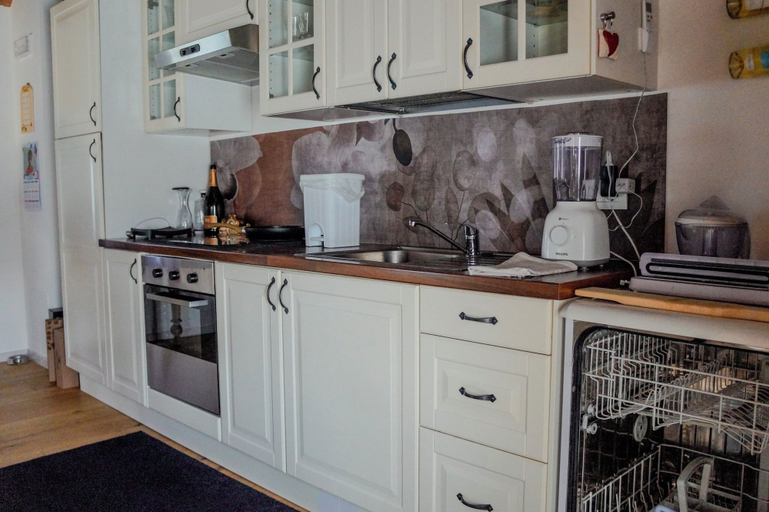 Private kitchen 2, Villa Nides, Padua